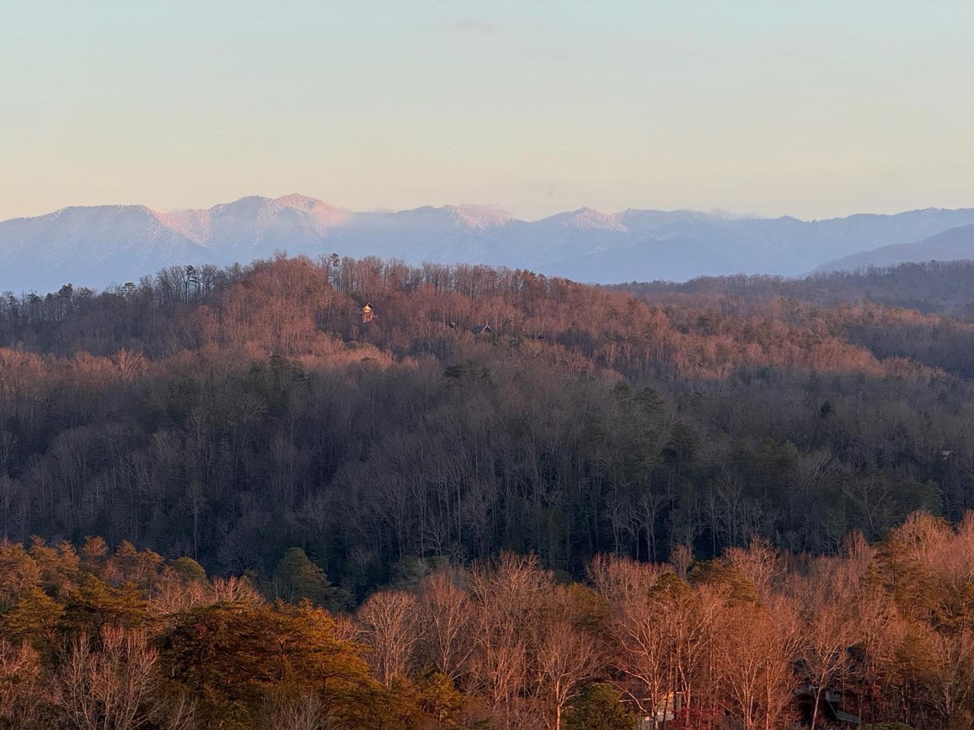 Smoky Paws - Exceptional Cabin, Stunning Mountain Views, Hot Tub, Tranquil, Gigabit Internet, Free L2 Ev Pigeon Forge Buitenkant foto