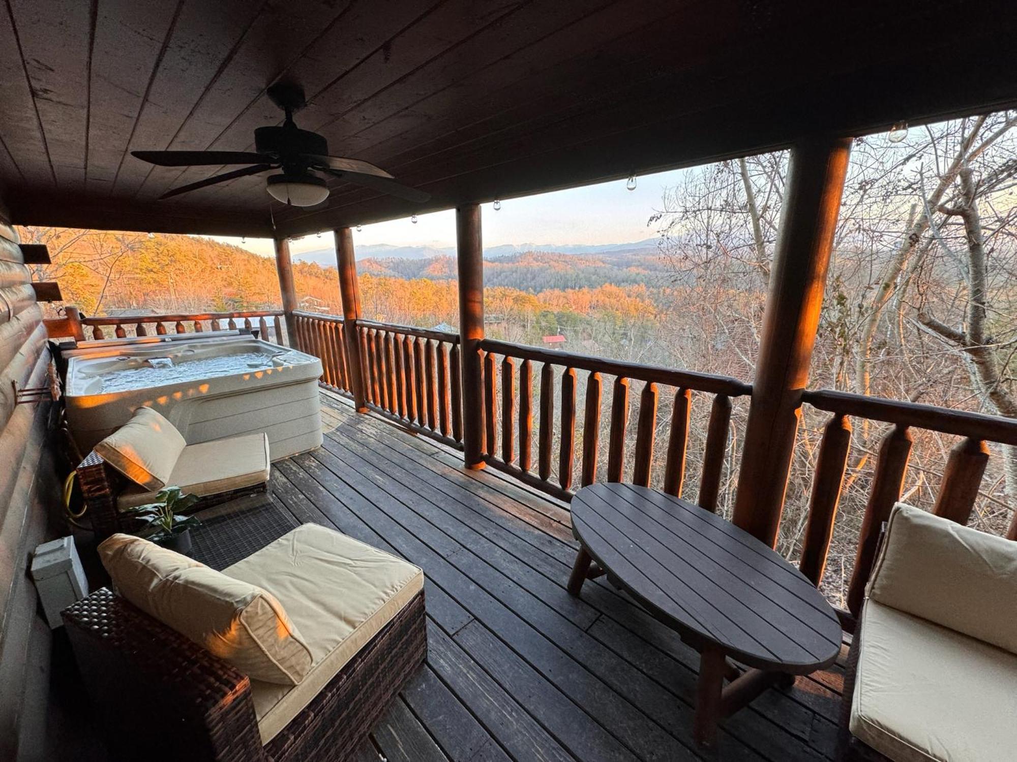 Smoky Paws - Exceptional Cabin, Stunning Mountain Views, Hot Tub, Tranquil, Gigabit Internet, Free L2 Ev Pigeon Forge Buitenkant foto