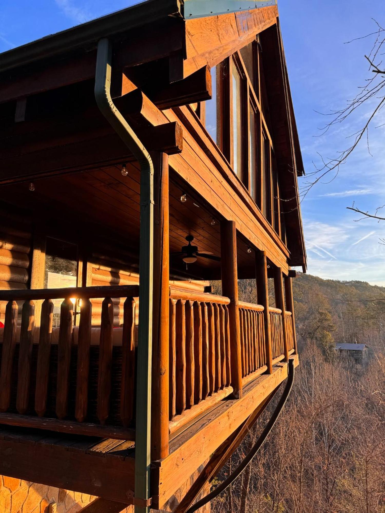 Smoky Paws - Exceptional Cabin, Stunning Mountain Views, Hot Tub, Tranquil, Gigabit Internet, Free L2 Ev Pigeon Forge Buitenkant foto