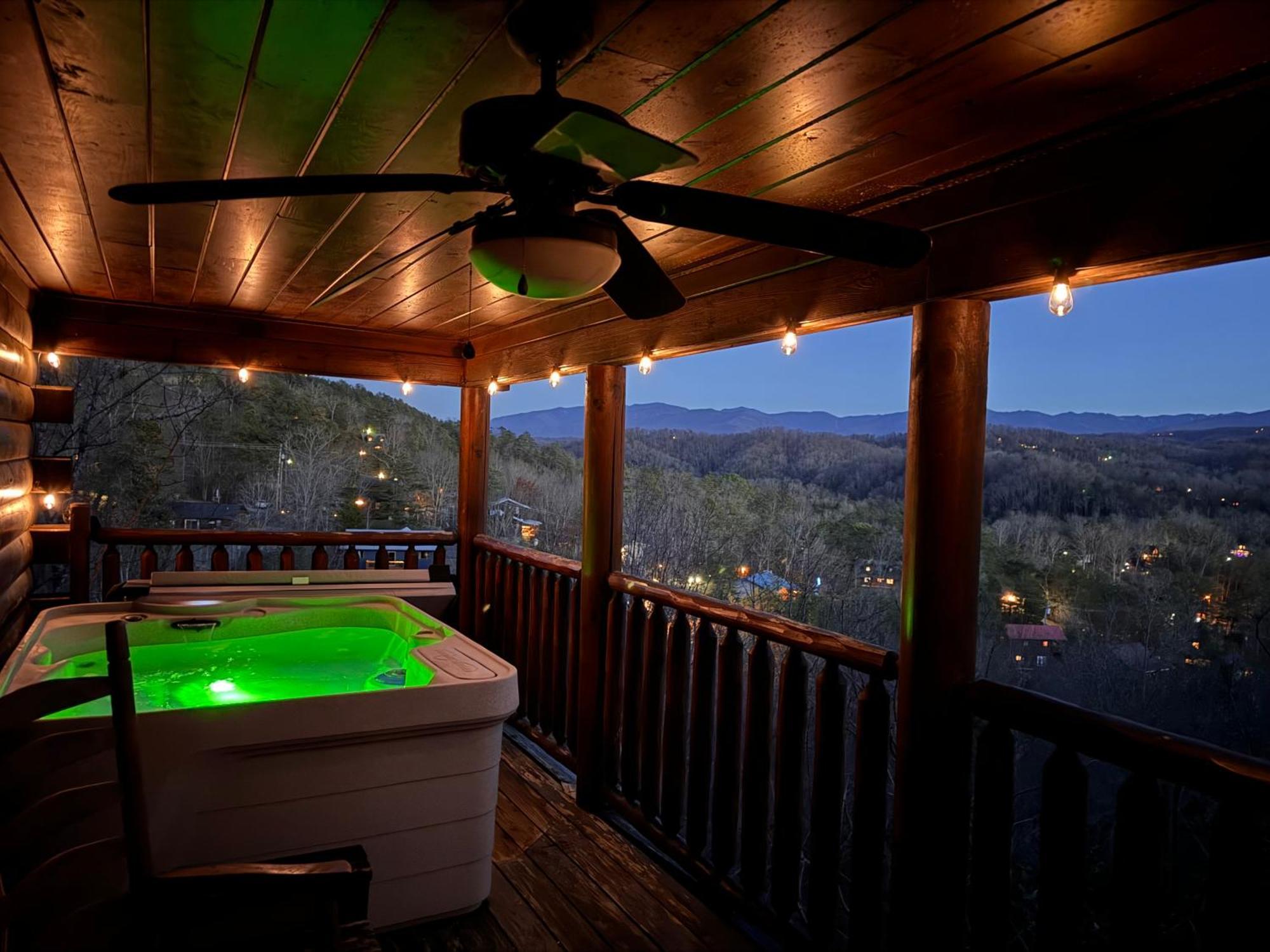 Smoky Paws - Exceptional Cabin, Stunning Mountain Views, Hot Tub, Tranquil, Gigabit Internet, Free L2 Ev Pigeon Forge Buitenkant foto