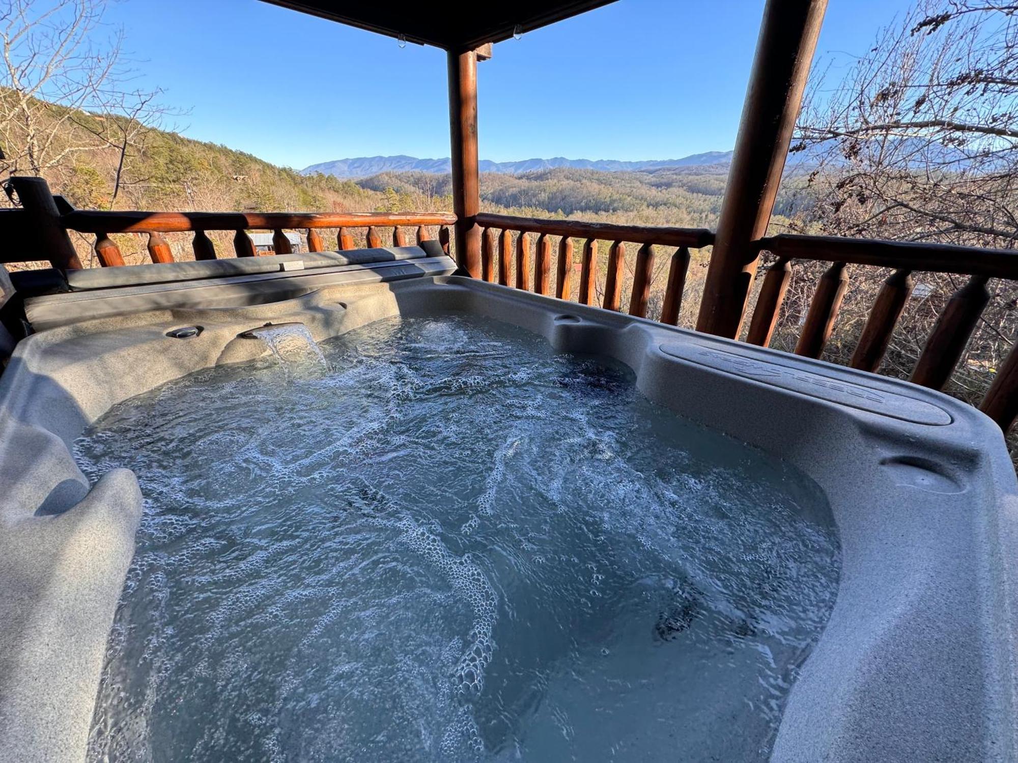 Smoky Paws - Exceptional Cabin, Stunning Mountain Views, Hot Tub, Tranquil, Gigabit Internet, Free L2 Ev Pigeon Forge Buitenkant foto
